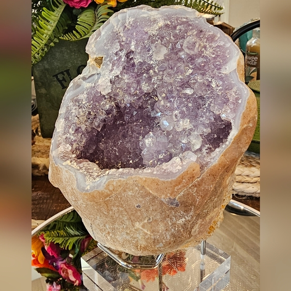 Amethyst Geode With Flower Formation Within Cave And Blue Agate Banding - Picture 12 of 12